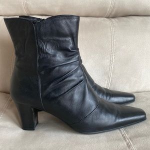 David Tate 12W Black zip up ankle boots